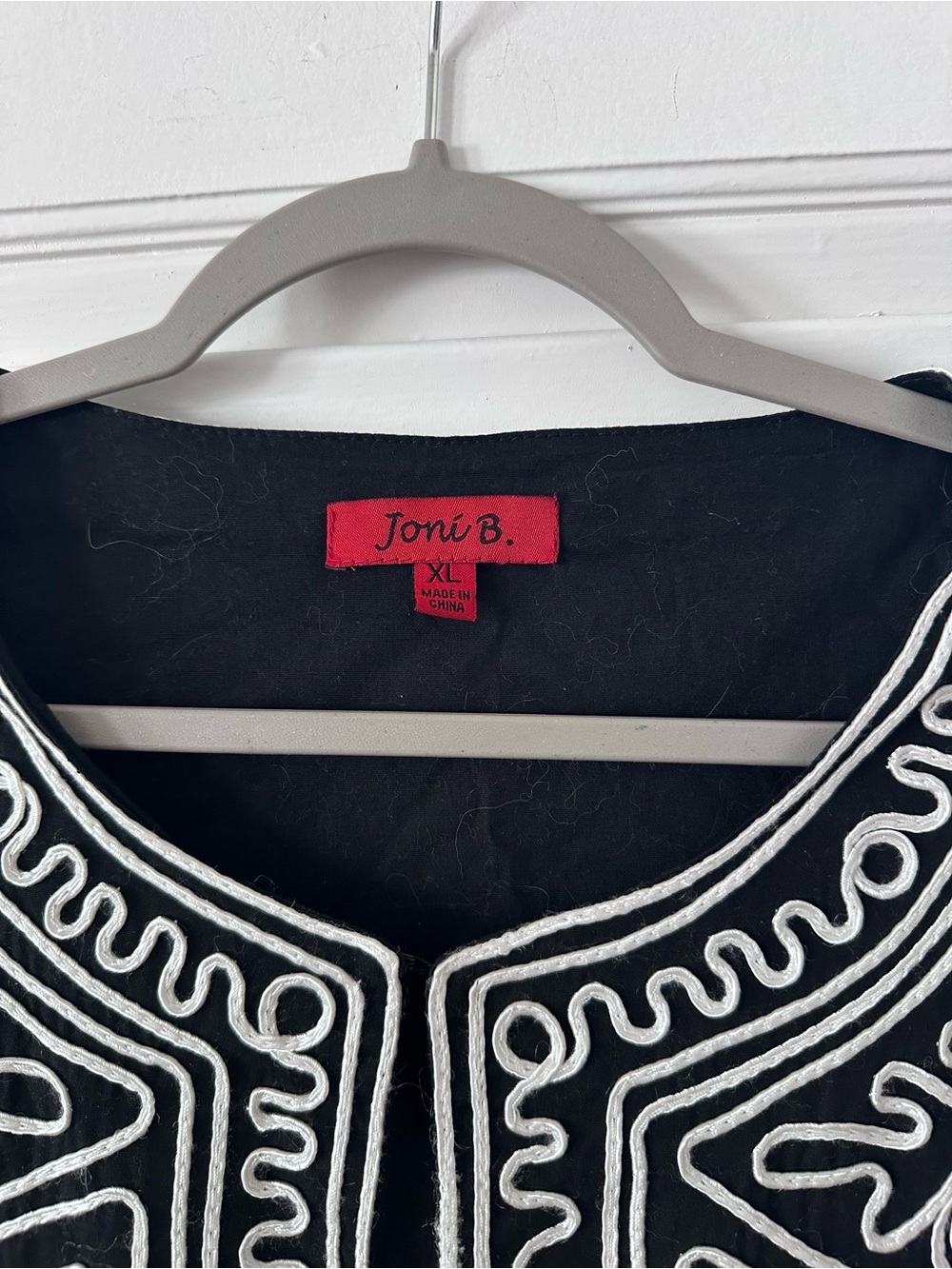 Vintage Joni B. Black & White Embroidered Jacket – Size XL, fits like M/L - Picture 2 of 6